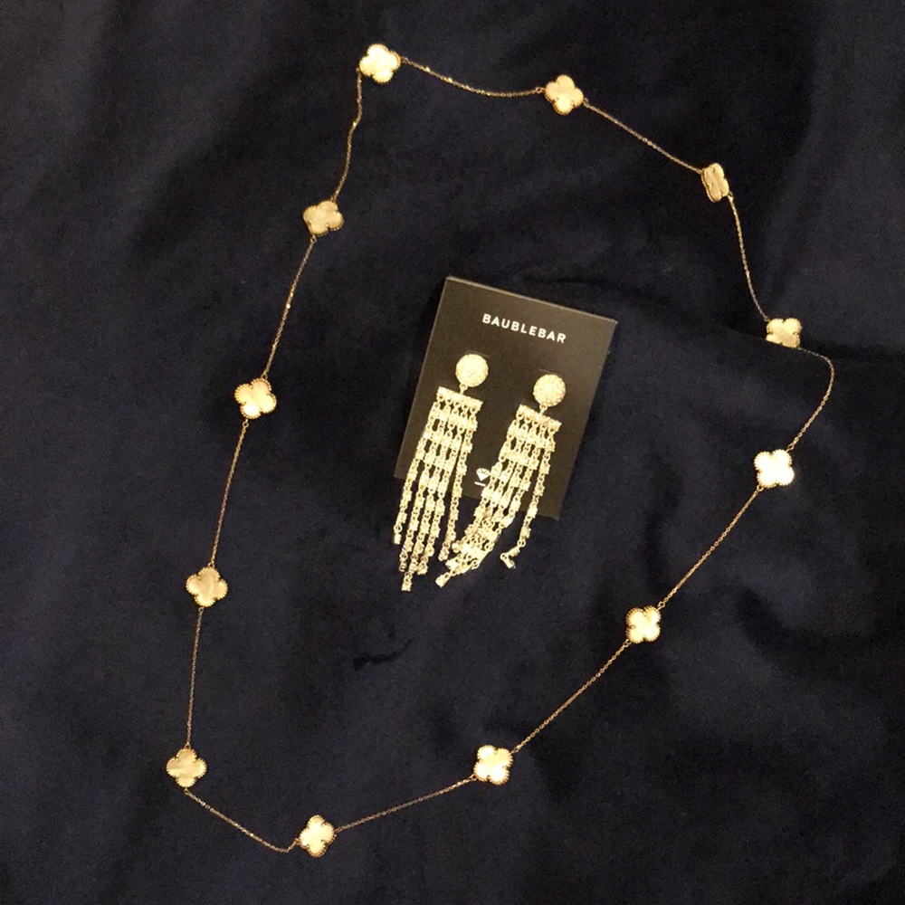 Necklace & earrings set